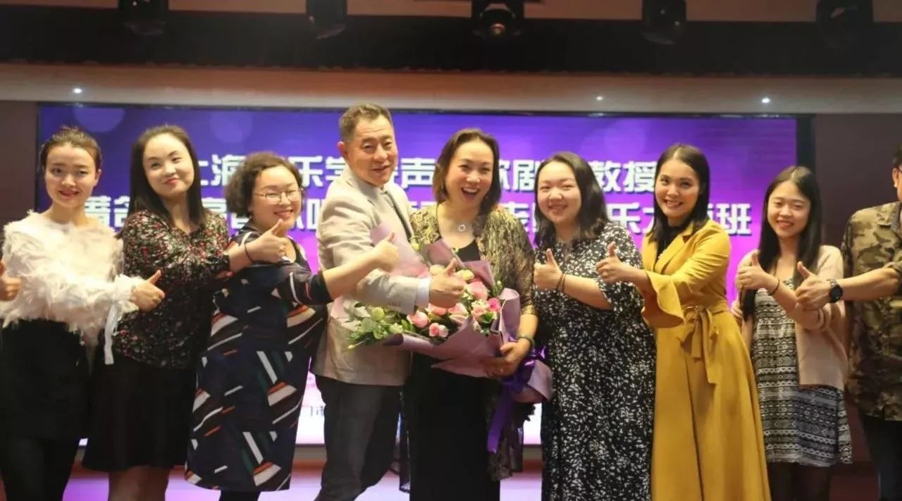 著名女高音歌唱家李秀英老师声乐大师班在范罗冈小学举行