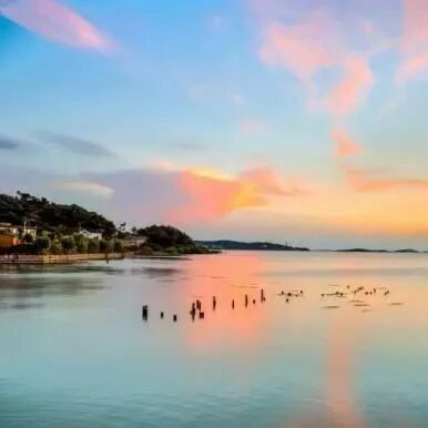 一滴清水,一片绿地,一个地球