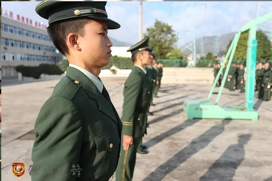 新兵站军姿蓝瘦与香菇那些事儿