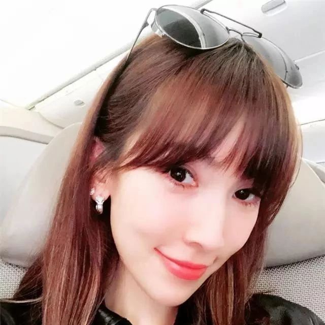 陈若仪一大早飞去天津 亲自为林志颖赛车助威