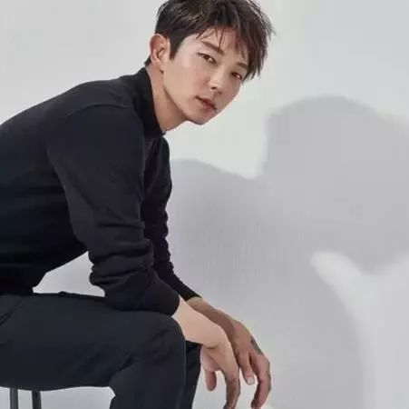 李准基确定出演tvN新剧《无法律师》 时隔一年回归荧屏
