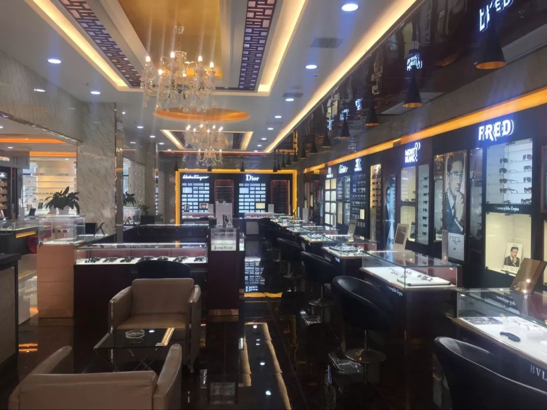 鹰潭这家眼镜店五一