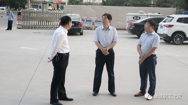 拟定创业项目是大学生创业要走的第一步_创业基础 创业项目ppt_诸城创业项目