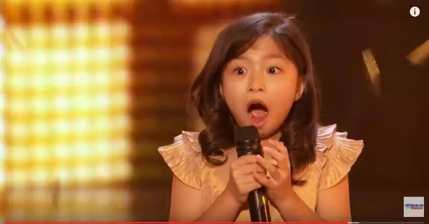 【视频】9岁“巨肺萝莉”天籁歌声引爆 《美国达人秀》创了记录啊
