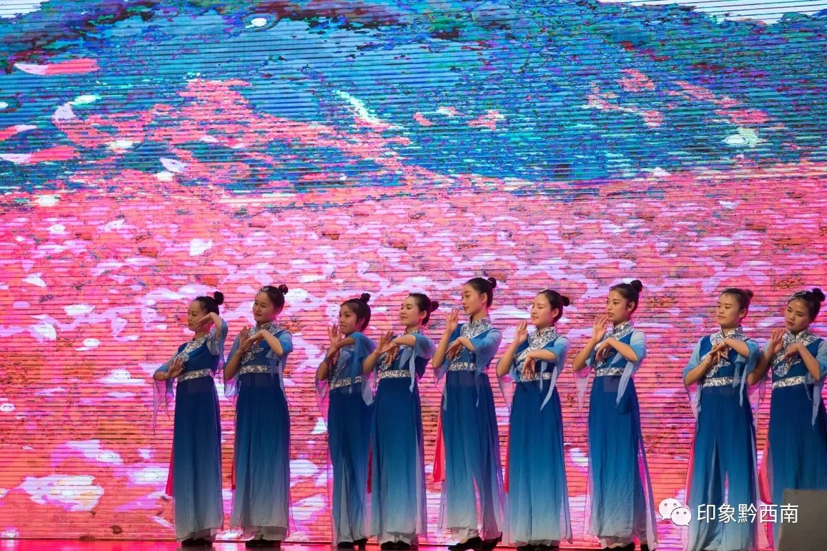 布依族舞蹈《好花红》