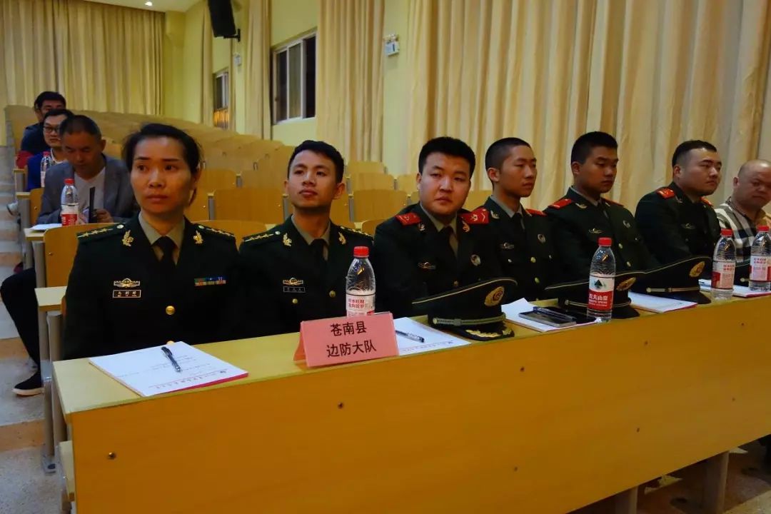 苍南县副长裙徐好看莅临嘉禾县长上党课高中生穿顺和什么中学图片