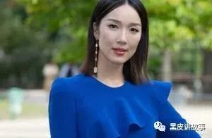 王祖蓝娇妻生娃后现时装周,身材出众不逊超模,哪像34岁孩子妈