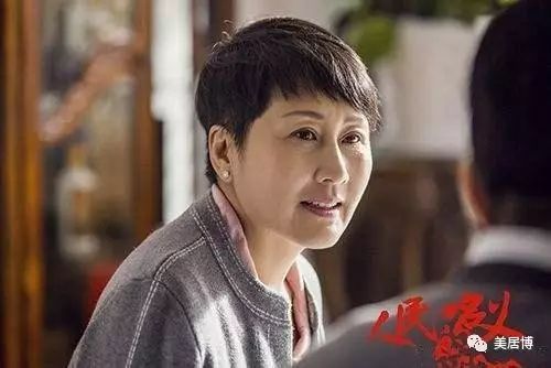 55岁的“刘慧芳”张凯丽,演过她女婿的都出事了