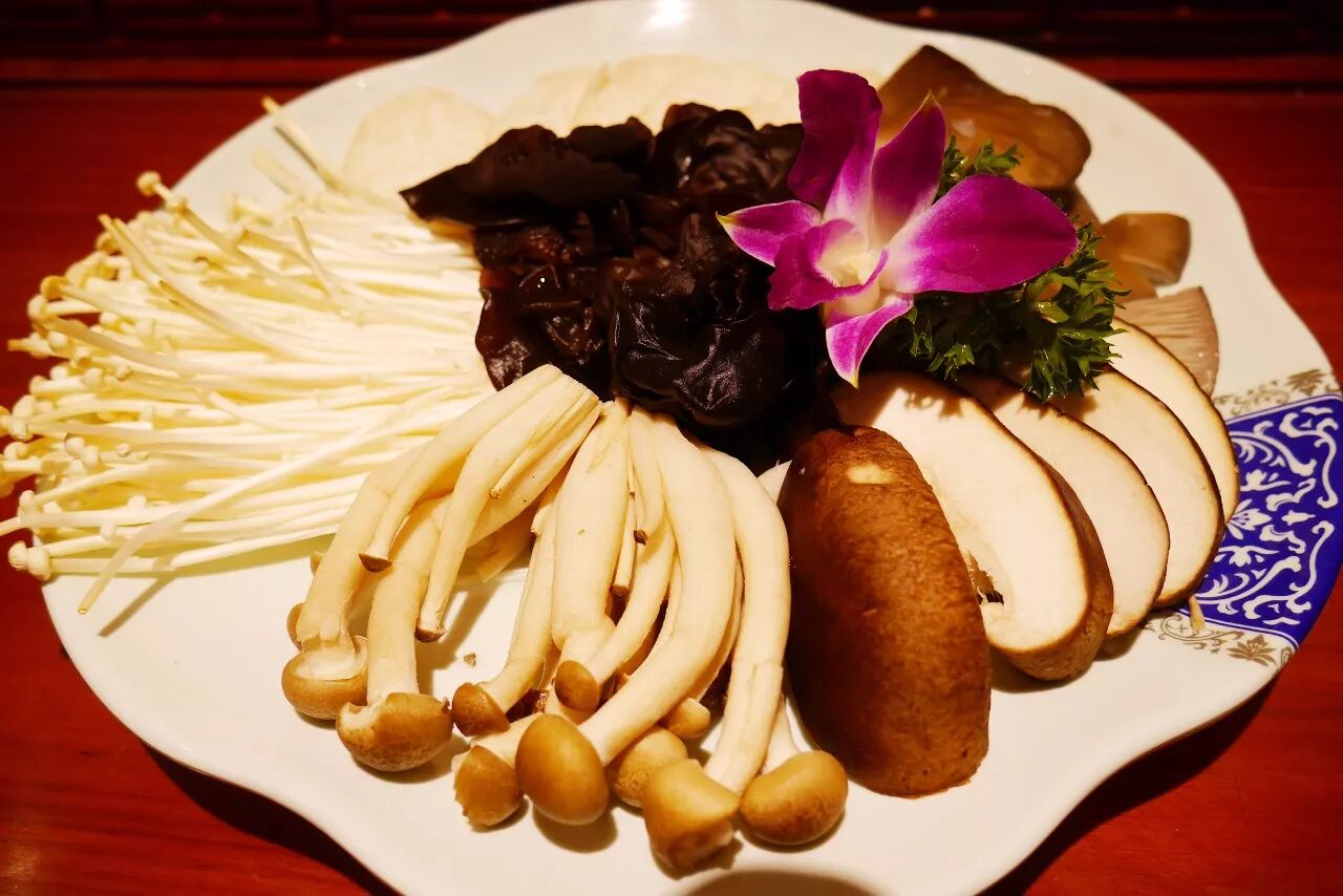 菌类拼盘