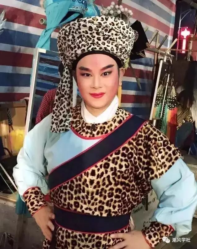 更为难得的是,王锐光有一股潮剧大多数小生缺乏的书卷.