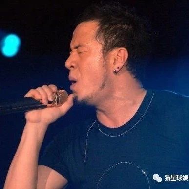 那个有32场演唱会要开的杨坤,在县市级开了一个“拼盘”演唱会