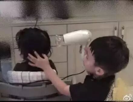 二胎正流行 扒一扒娱乐圈那些萌爆的二胎娃