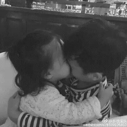 二胎正流行 扒一扒娱乐圈那些萌爆的二胎娃