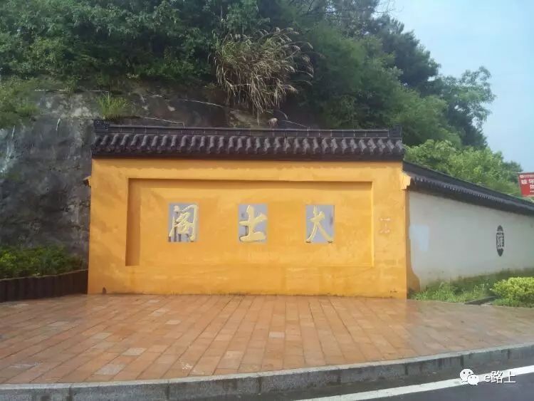 大通位于铜陵市中部,古名澜溪,建镇已有千年,历史上曾是一座名蜚中外