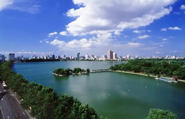 2016��GDP��ֵ2096.13��Ԫ��������3