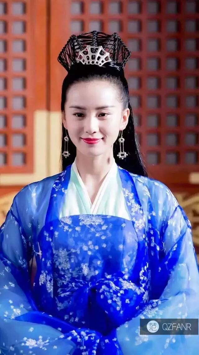 刘诗诗发际线后移颜值下降？果然发型即颜值！