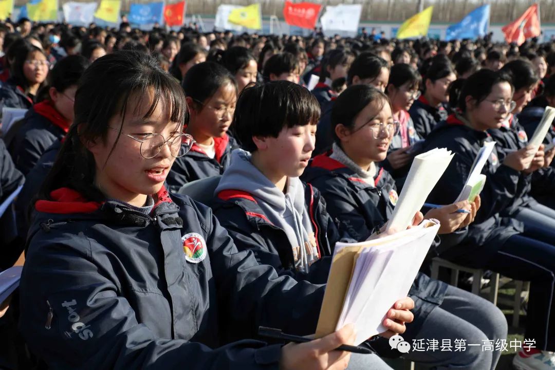 韩威东老师的激情演讲将助推高三学子更加轻松地对待六月高考,同时也