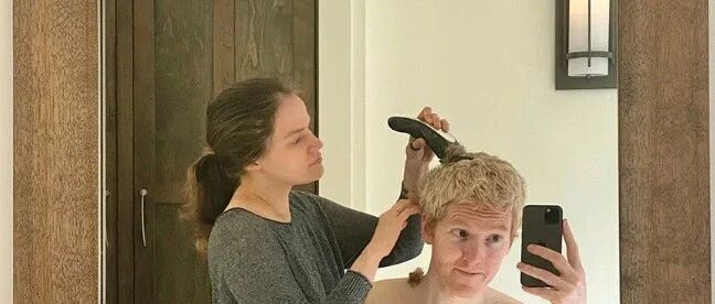 發動浪漫鈔能力，豪擲5億刀為妻子實現“學術自由”的，竟然是他圖片