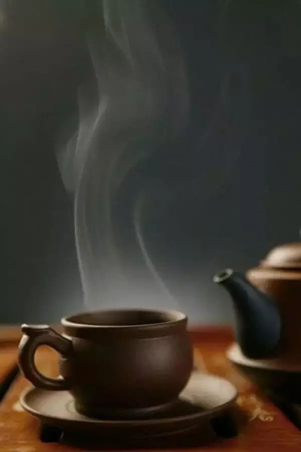寒冷冬日,捧上一杯热茶等你