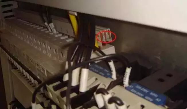 控制柜接线_控制柜接线工艺要求_接线柜接线