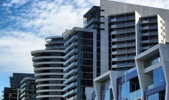 澳洲版“房产空置税”来了！ 海外买家又成“活靶子”？