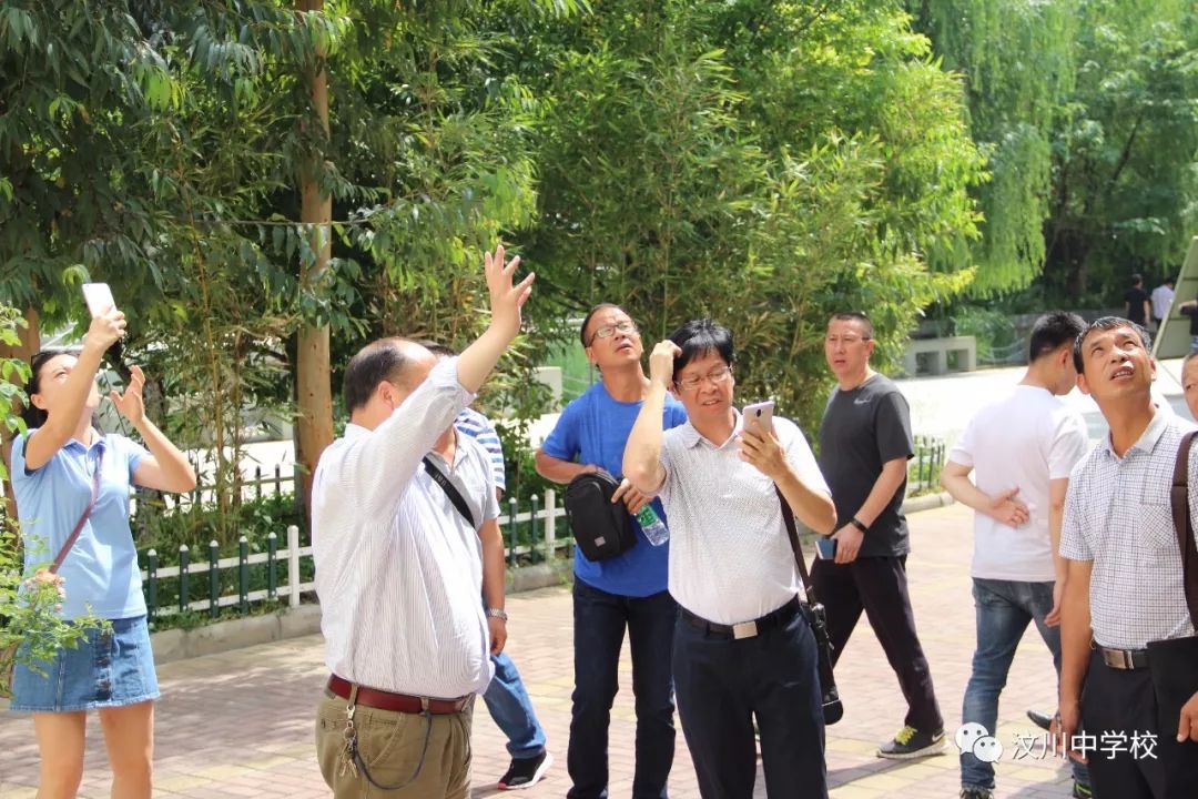云南省德宏州交流人教莅临汶川中学参观教育系统版高中英语4图片