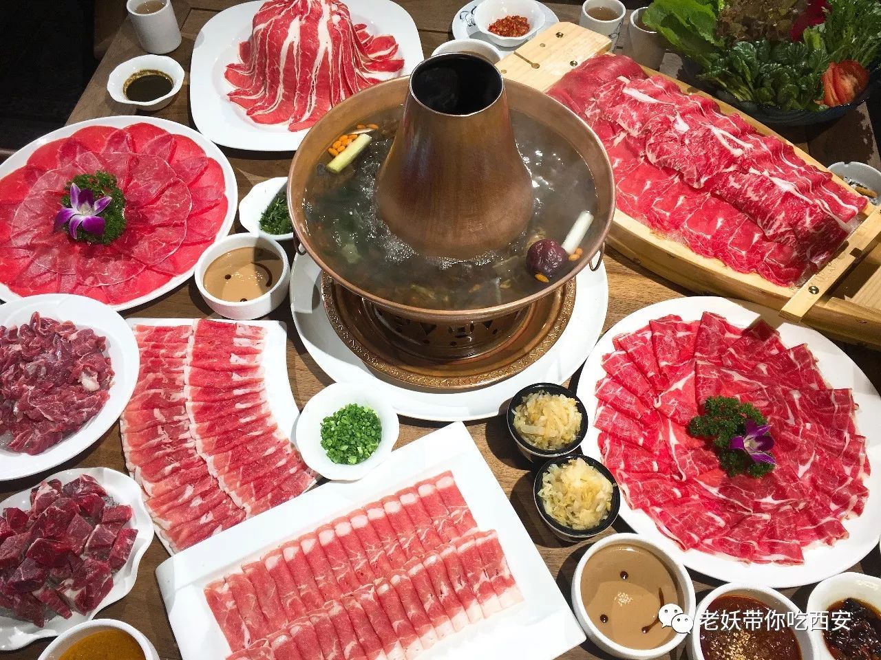 铜锅涮肉的品质在这家店体现的淋漓尽致 吃300返100元