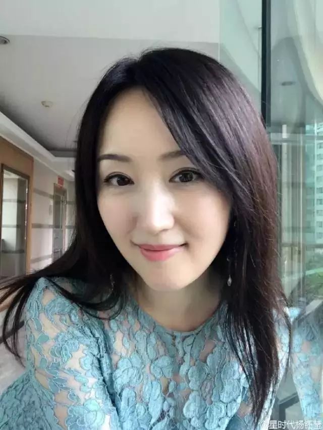 杨钰莹演唱的《经典甜歌》