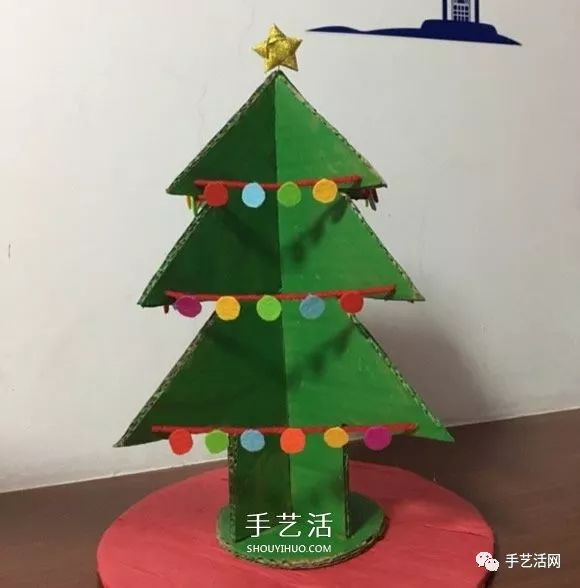 硬纸板圣诞树