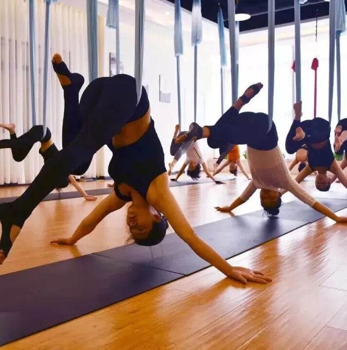 【空中瑜伽】11月27日开班！来一场说飞就飞的「飞行体验」