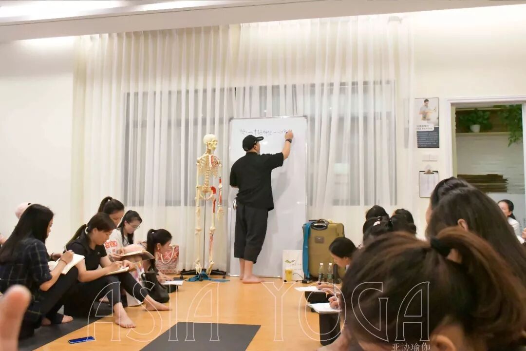 别骗自己了！春困秋乏不是你犯困的理由，你是病了......