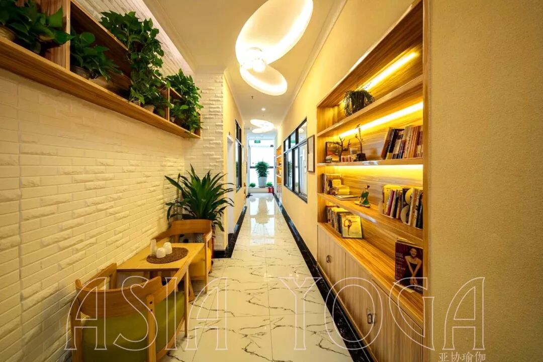 【特色提升课】巧用瑜伽球，「滚」出好身材！11月6日开班