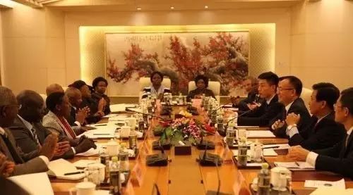 外交部部长助理陈晓东会见非洲高级外交官访华团