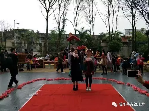 爱心义卖活动 - 芊卉园 - Kindergarten芊卉园 爱心义卖活动 - 芊卉园 - Kindergarten芊卉园