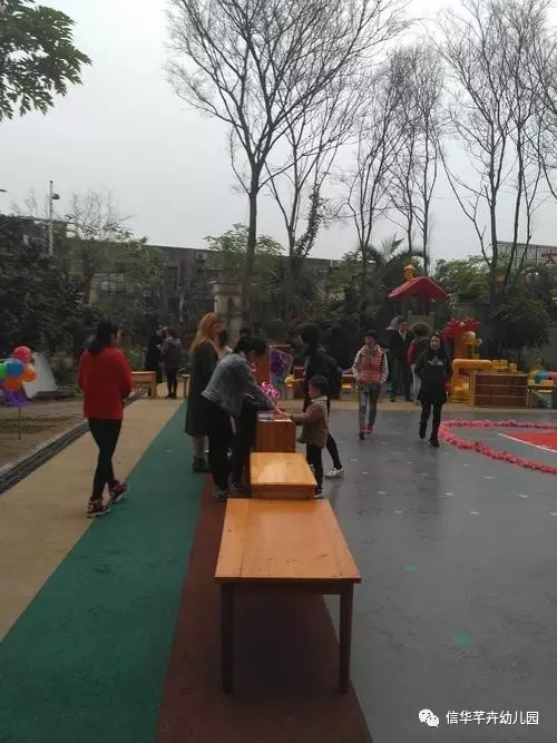 爱心义卖活动 - 芊卉园 - Kindergarten芊卉园 爱心义卖活动 - 芊卉园 - Kindergarten芊卉园