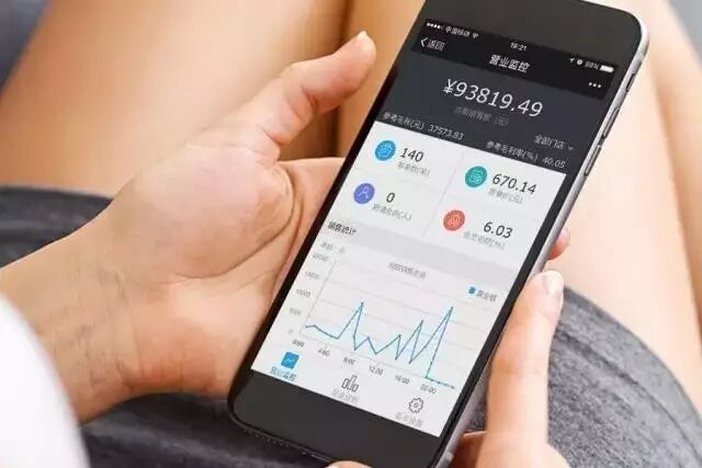 水果店都混黑社会了，还好咱“蛙笑”叱咤黑白两道