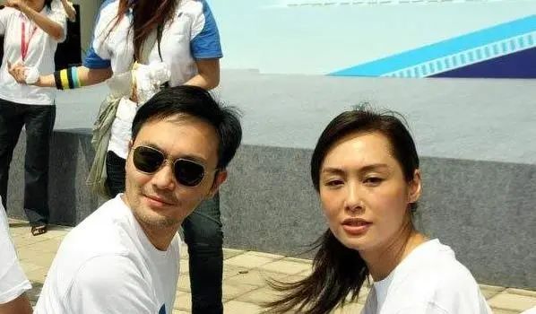 保卫张智霖15年如今又替儿子开脱为了家庭袁咏仪真不省心