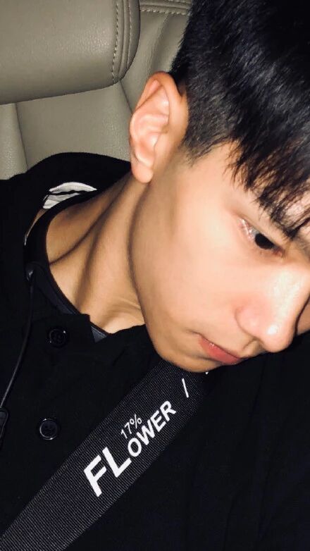 余承恩壁纸  |   神助攻-demo