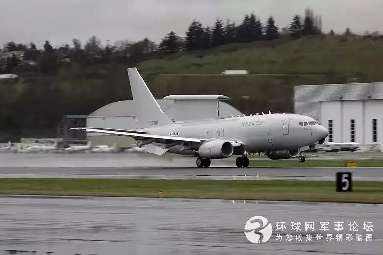 5,e-737"楔尾"预警机