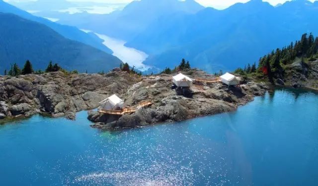 lokasi glamping paling mewah di dunia