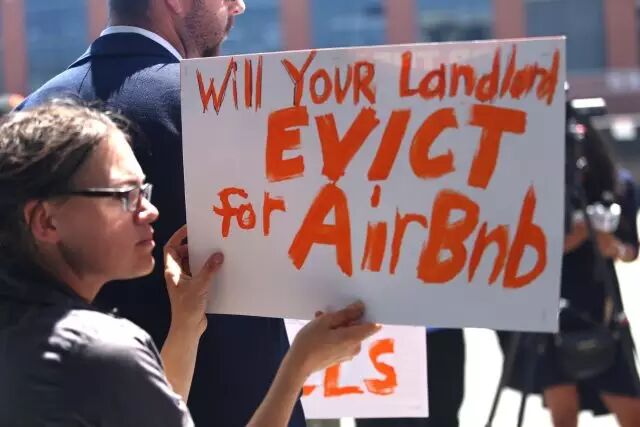 (旧金山的抗议者。图片来源《旧金山观察者》，版权属Natasha Dangond所有。)