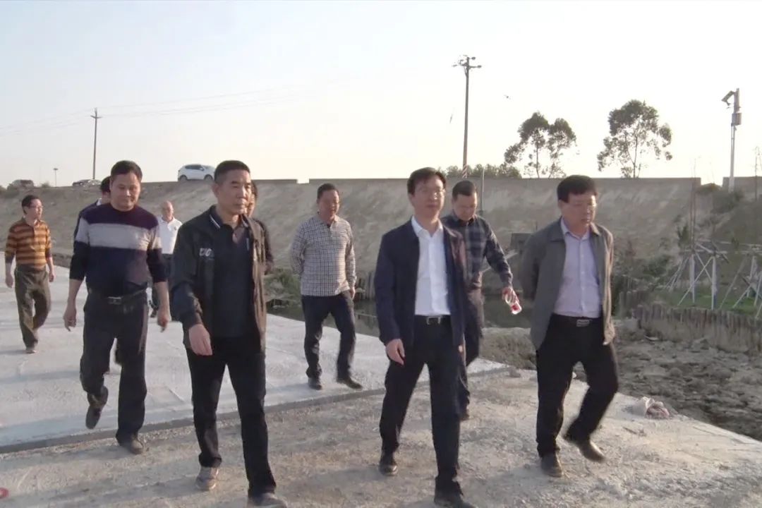 郭文炯到城东镇调研国有企业资产盘活并开展黄江巡河工作_海丰县人民