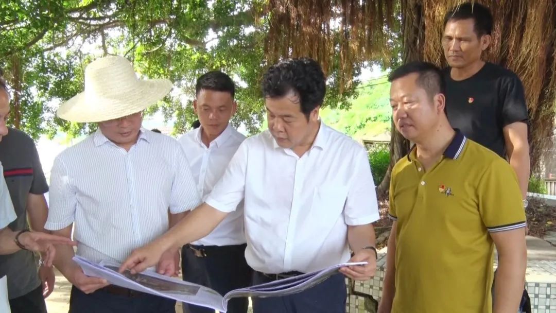 郑俊雄强调全力打造美丽乡村景观带加快建成乡村旅游精品线路