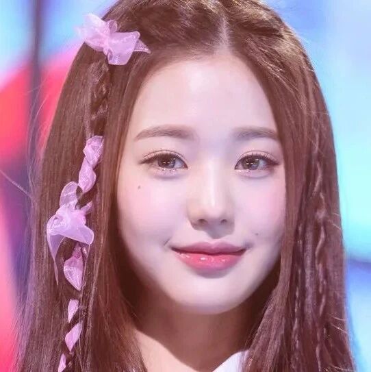 电脑壁纸 | 舞台精灵 张员瑛@IVE