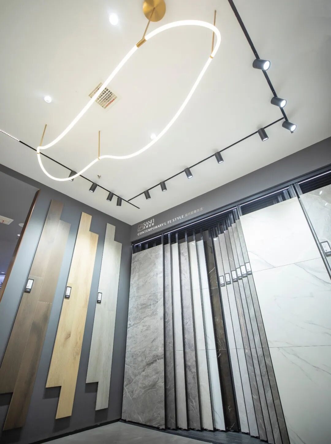 兴辉陶瓷临泉轻奢美学馆 彰显当代艺术空间_23