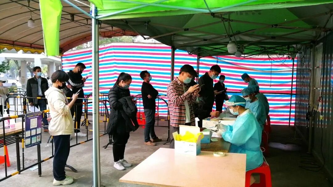 众志成城合力构筑疫情防控的铜墙铁壁