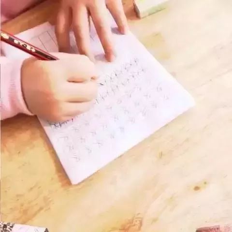 写字潦草不规范对孩子的影响竟然这么大,你一定没想到