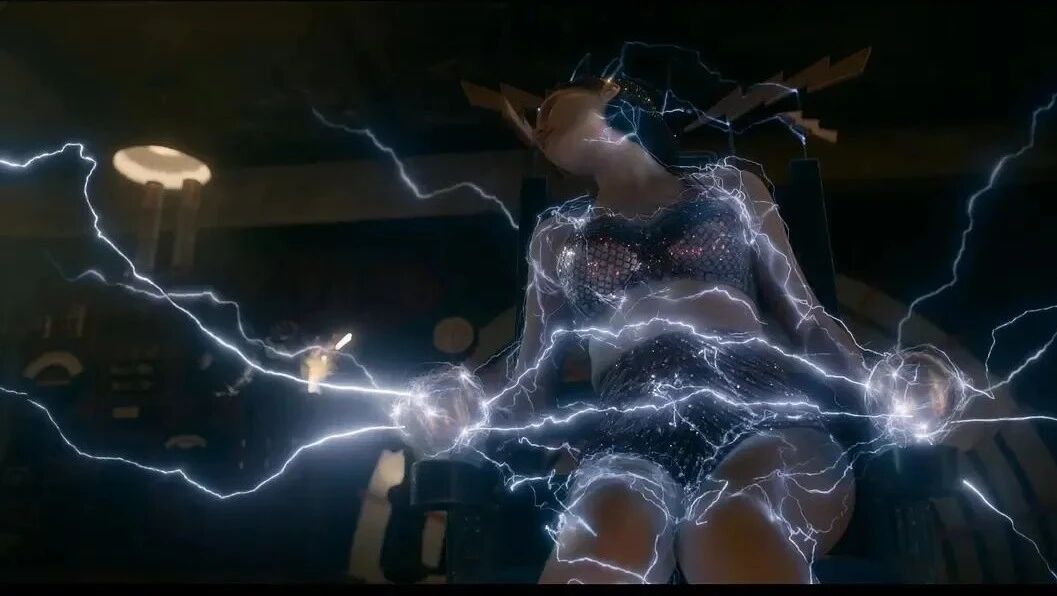 玉面情魔 Nightmare Alley⭐讲述一个骗子与女精神病医生合谋诈骗的故事《​玉面情魔》-1