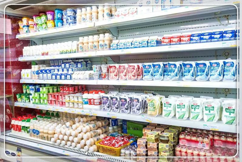 不过,超市里的酸奶产品琳琅满目,国产和进口品牌众多,消费者如何选择
