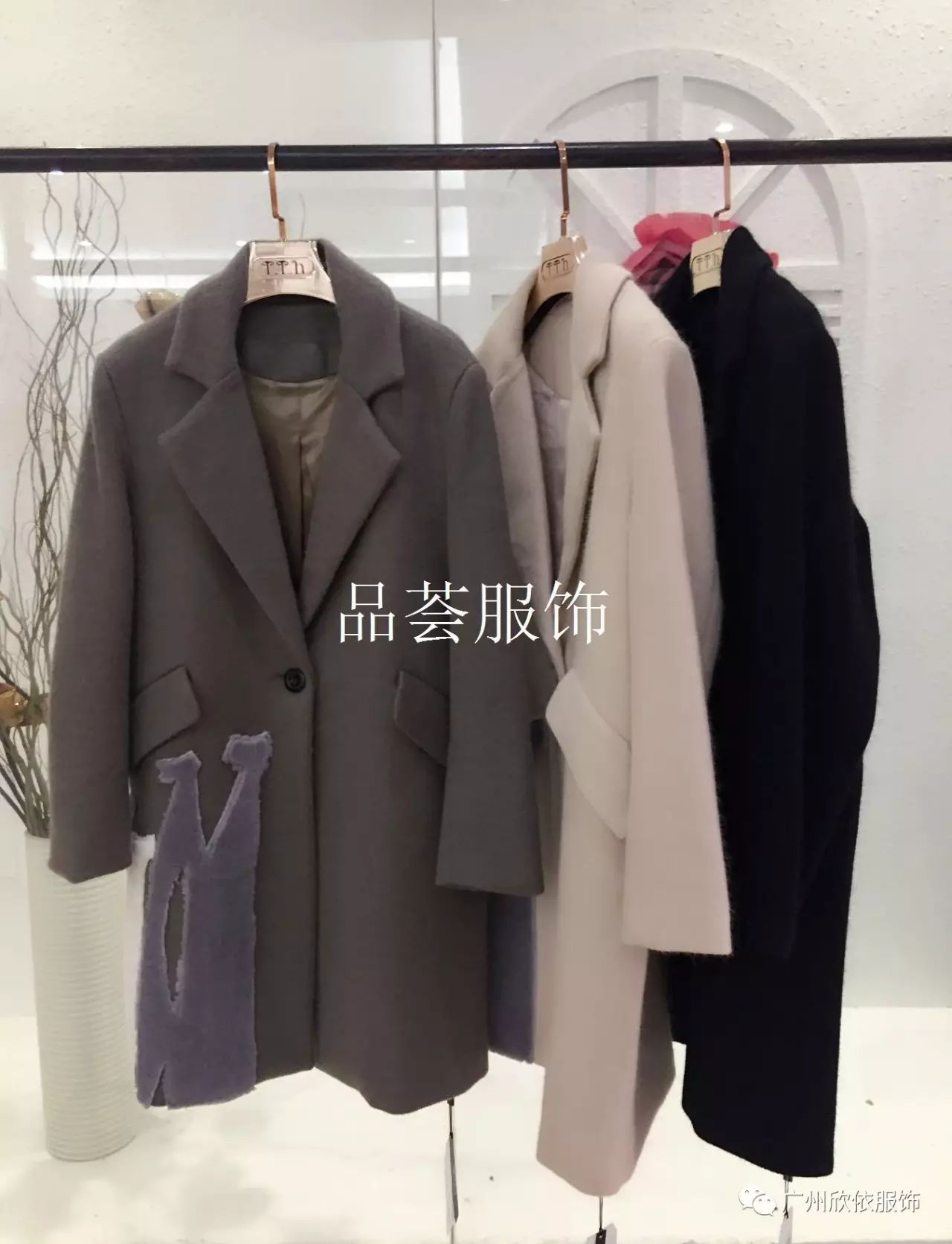 深圳一线品牌粉黛丽人狐狸毛大衣 折扣女装冬装走份